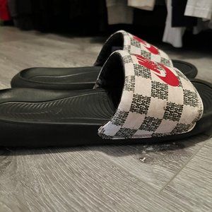 Nike Slides Size 10 Men's